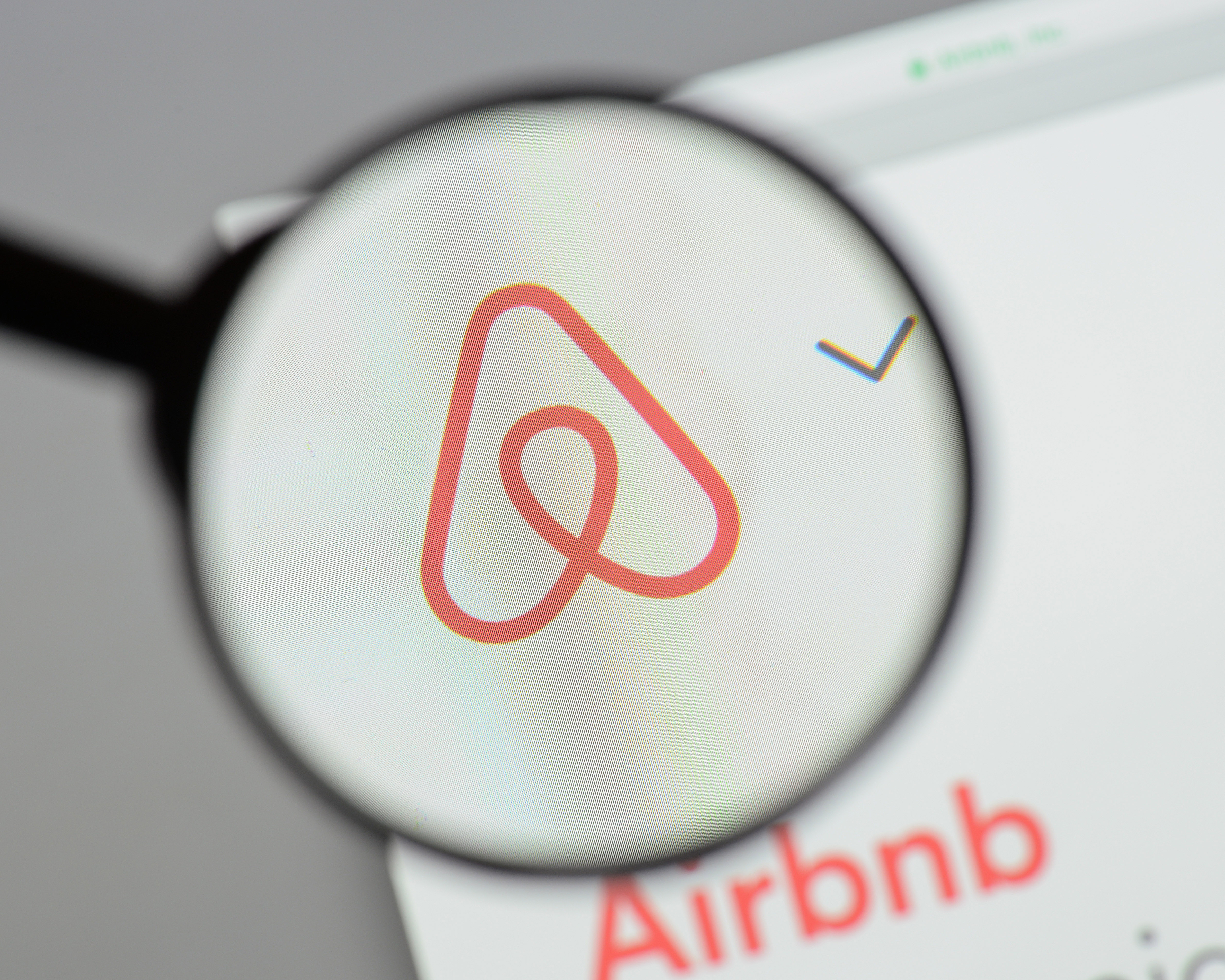 Airbnb променя правилата си