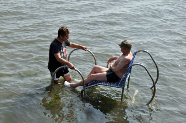 Уникално съоръжение, позволяващо достъп на инвалиди до морето, окрадено...
