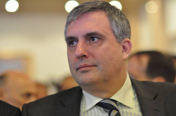 Калфин: България не може да развива икономика, основана на ниско заплащане