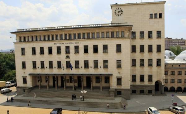 УС на БНБ: Вече оповестихме възнагражденията си