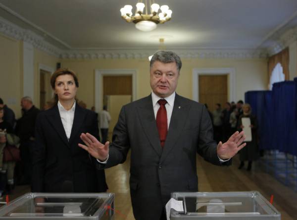 Улицата обвинява Порошенко, че покрива корупцията в Украйна