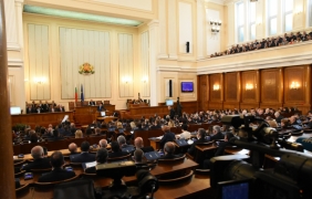 Отложиха Закона за социалните услуги с половин година