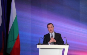 Дмитрий Медведев подаде оставка