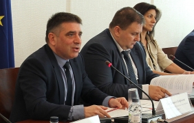 Полето на мълчаливия отказ се стеснява