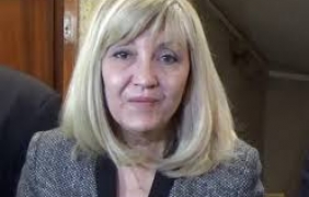 Петя Аврамова: Няма договори с подизпълнители за магистрала "Хемус"