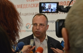 Агроминистърът обеща да не бърза със Закона за земята