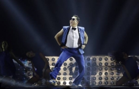 Gangnam style – първият клип с  2 милиарда посещения в YouTube