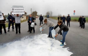 Млекопроизводители протестират срещу ниските изкупни цени