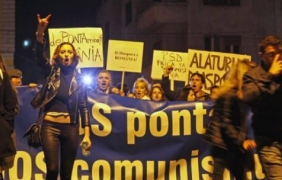 500 румънци протестират в Букурещ с искане за удължаване на изборния ден