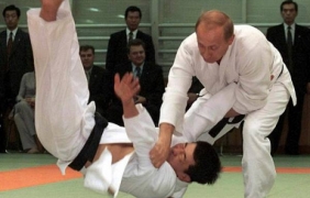 Присъдиха осми дан по карате на  Путин