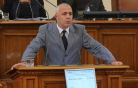 Министър Вучков си постави за цел до края на годината да намали дефицита в МВР със 150 млн.