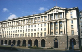 Министерски съвет си търси застраховател