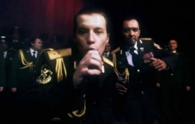 Хорът на Червената Армия вдига бойния дух с Get Lucky