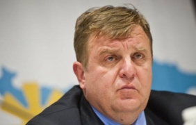 Красимир Каракачанов катастрофира на път за Карлово