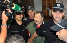 Отмениха уволненията на полицаи, участвали в акция ”Лясковец”