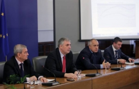 Калфин: Ще вървим към минимална възраст за пенсиониране