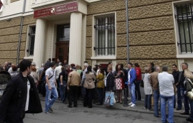 Разследващите още нямат заподозрени за паниката около КТБ