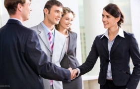 Как да се харесаме на всички: 10 експертни съвета