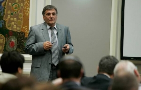 Главният архитект на София: Столичани изискват много от общината, а гледат да й съдерат пет кожи