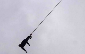 Французойка загина след бънджи скок от кран