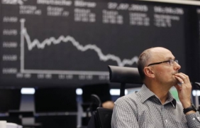 Гръцката фондова борса отвори с 23% срив