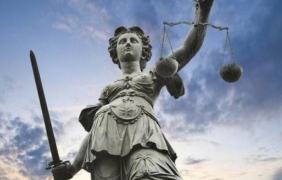 Освободиха задържаните при спецакция полицаи срещу парична гаранция