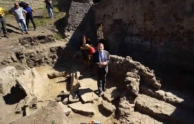 Археолози откриха идеално запазена гробница в Помпей
