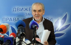До баш патриота на Републиката: Трудно се дава мляко на вампир