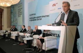 Депутати и шефове на болници се чудят на предложението на Москов за пръстовите отпечатъци