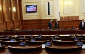 Парламентът отхвърли идеята на БСП за по-нисък ДДС върху бебешките стоки