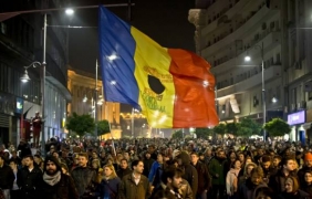 Над 20 000 души протестираха в Букурещ след трагедията в дискотеката