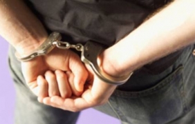Задържаха двама за побоя над поморийския журналист