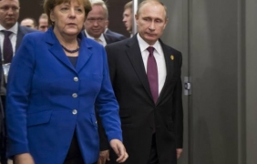 ”Нюзуик”: Путин е решен да подкопае Меркел в Европа