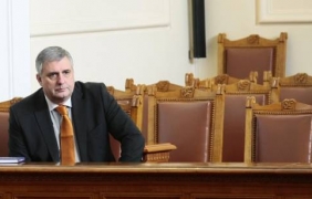 Великденските добавки към пенсиите – все още под въпрос, съобщи Калфин