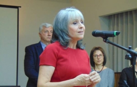 Попова: Вицепрезидентът трябва да има повече от поддържаща роля