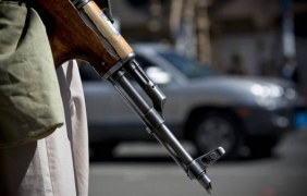 Мъже с полицейски униформи и AK-47 застреляха 10 души в Хондурас