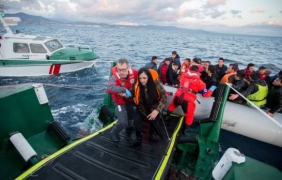Германски кораб спаси 615 мигранти в Средиземно море