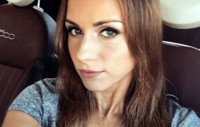 Самотна майка припечелва като таксува мъжете, с които излиза на среща
