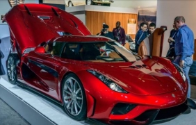 Хибридът, който слага в малкия си джоб Ferrari, McLaren и Porsche