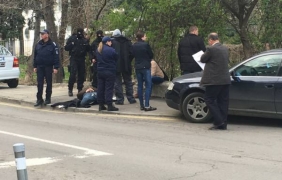 Повдигнаха обвинение на задържаните полицаи при снощната акция в София [обновена]