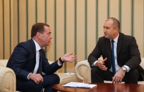 Президентът Радев се срещна с руския премиер