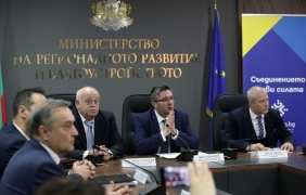 Увеличиха със 178 млн. лева разходите на регионалното ведомство за тол системата