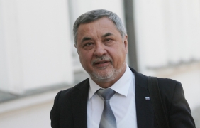 Валери Симеонов: Премиерът да си провери министрите