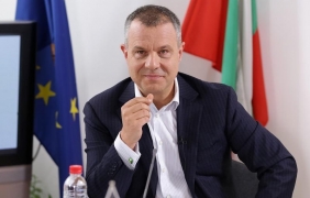 Емил Кошлуков поема временно БНТ