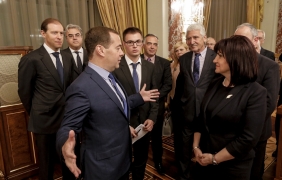 Медведев: " Росатом" ще участва в процедурата за АЕЦ "Белене"