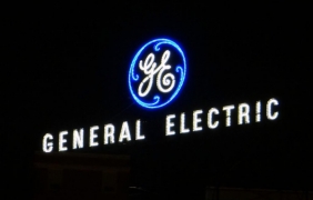 Акциите на General Electric се сринаха с над 10 на сто