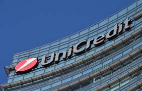 UniCredit преговаря за контрола над турската Yapi Kredi